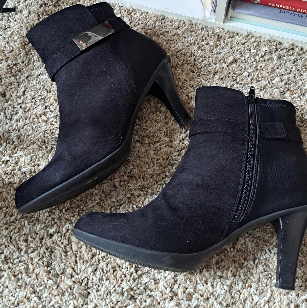 Kelly & Katie Black Buckle Heeled Booties Size 10